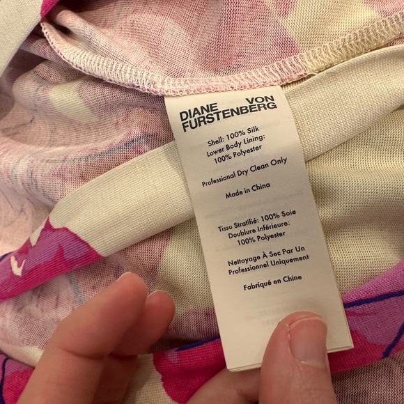 Diane Von Furstenberg Iconic Floral Wrap Dress in 00 - Picture 6 of 6